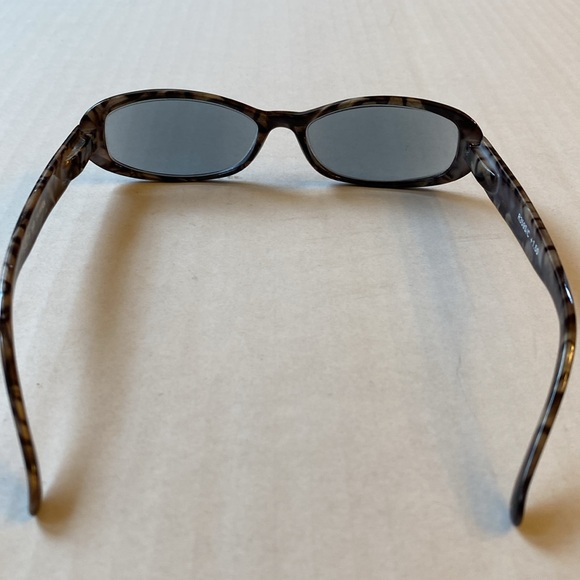 Reader Sunglasses. 1.5 Strength - Picture 5 of 7